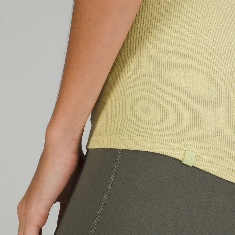 NWT hold tight tank - Picture 3 of 4